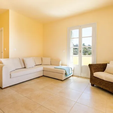 Villa The 